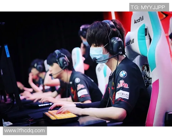 聚焦CSGO：FPX战队在比赛中展现的意识与战术思考分析